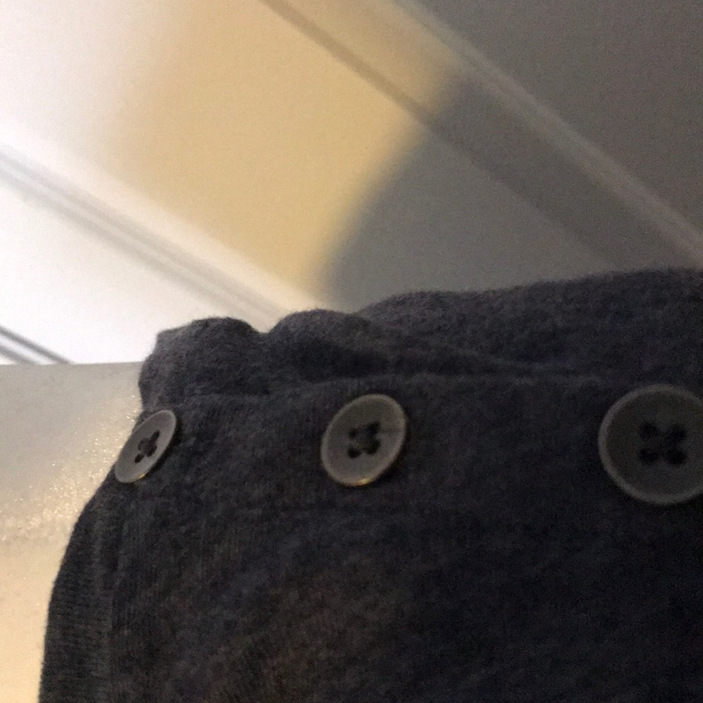 GAP jersey knit T-shirt- NWT - Picture 3 of 5